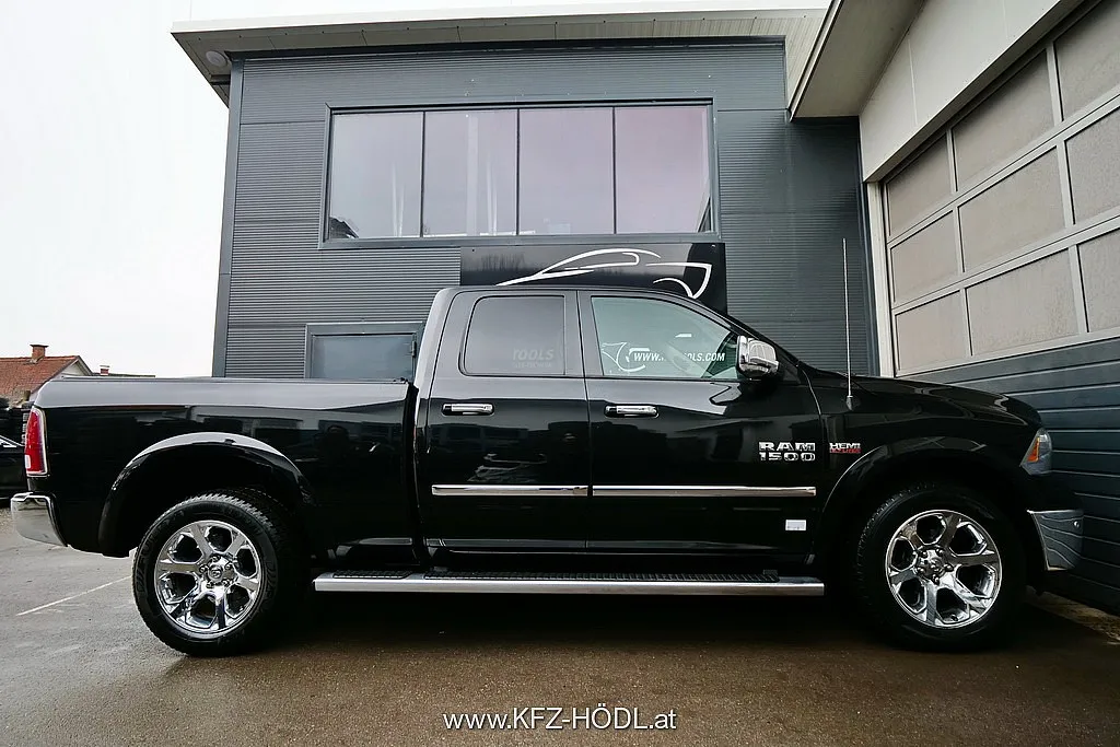 Dodge Ram 1500 Sport Crew Cab Image 5