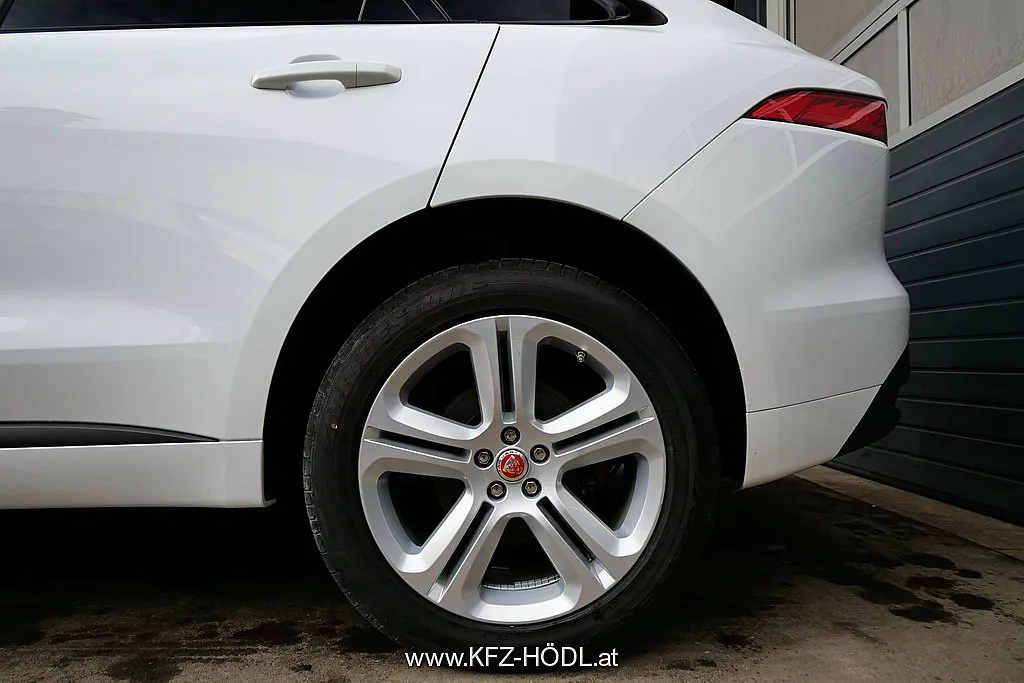 Jaguar F-Pace 30d AWD R-Sport Aut. Image 8