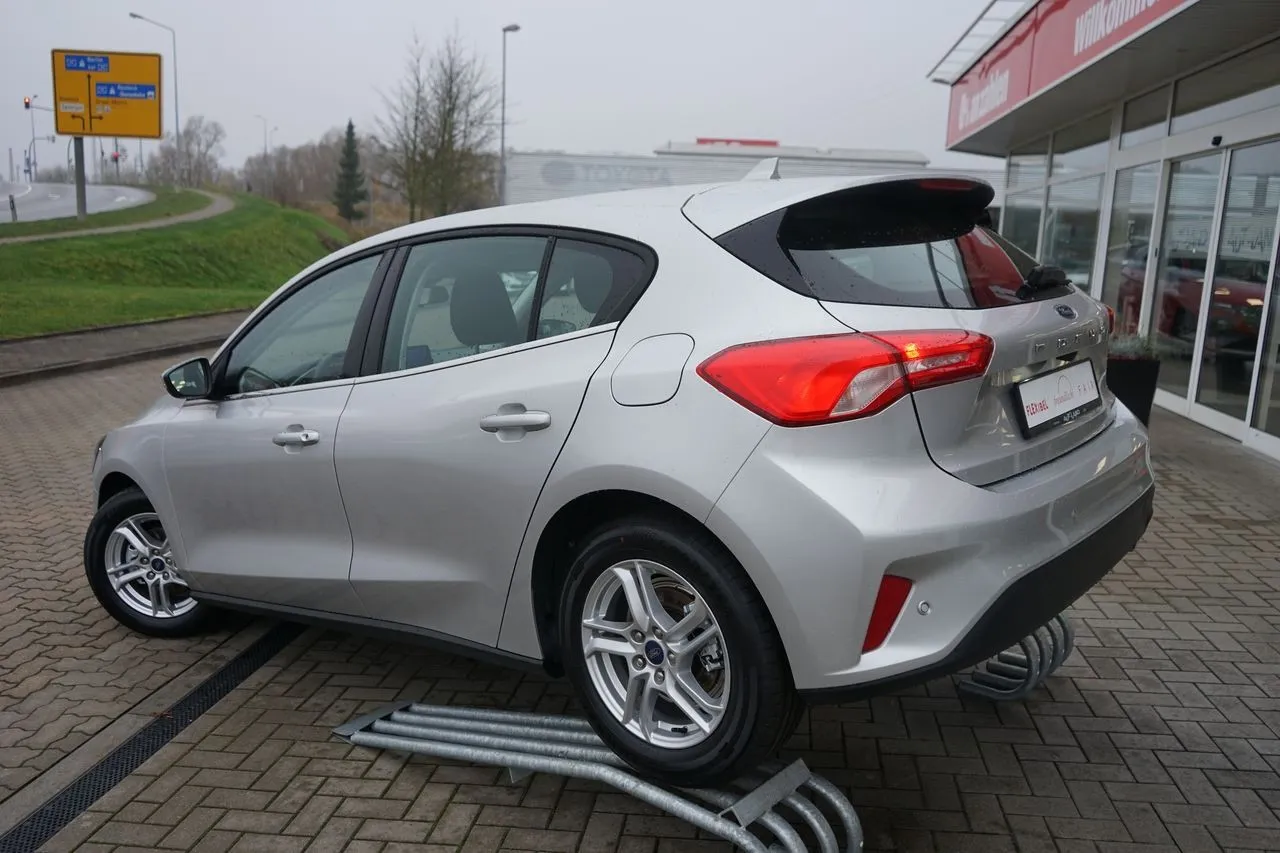 Ford Focus 1.0 EB Navi Sitzheizung LED  Image 2