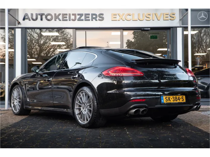 Porsche Panamera 3.0 4S  Image 4