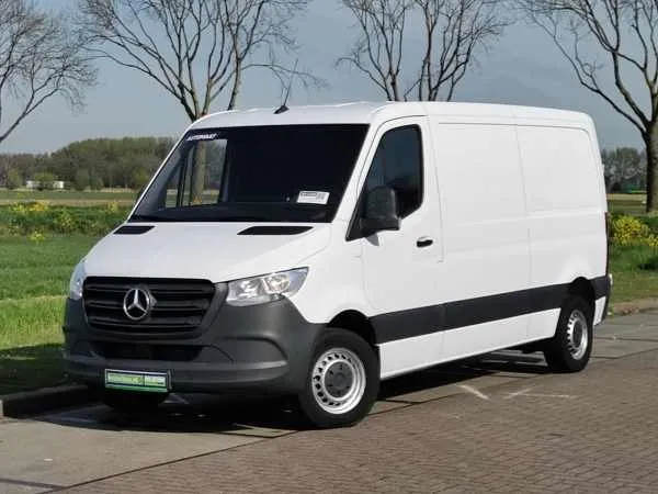 Mercedes-Benz Sprinter 211 L2H1 Lang Airco AUT Image 2