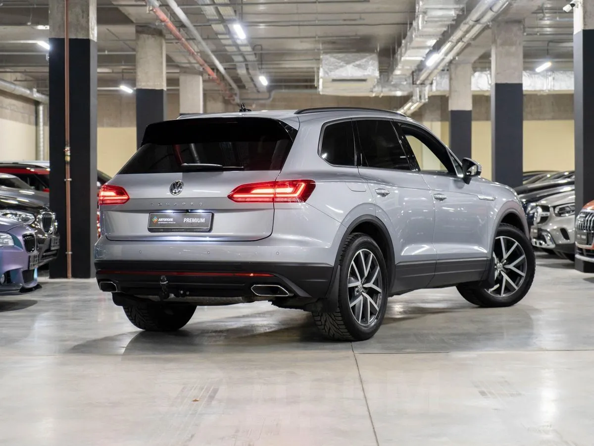 Volkswagen Touareg Image 2